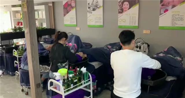 君丝佳养发馆加盟